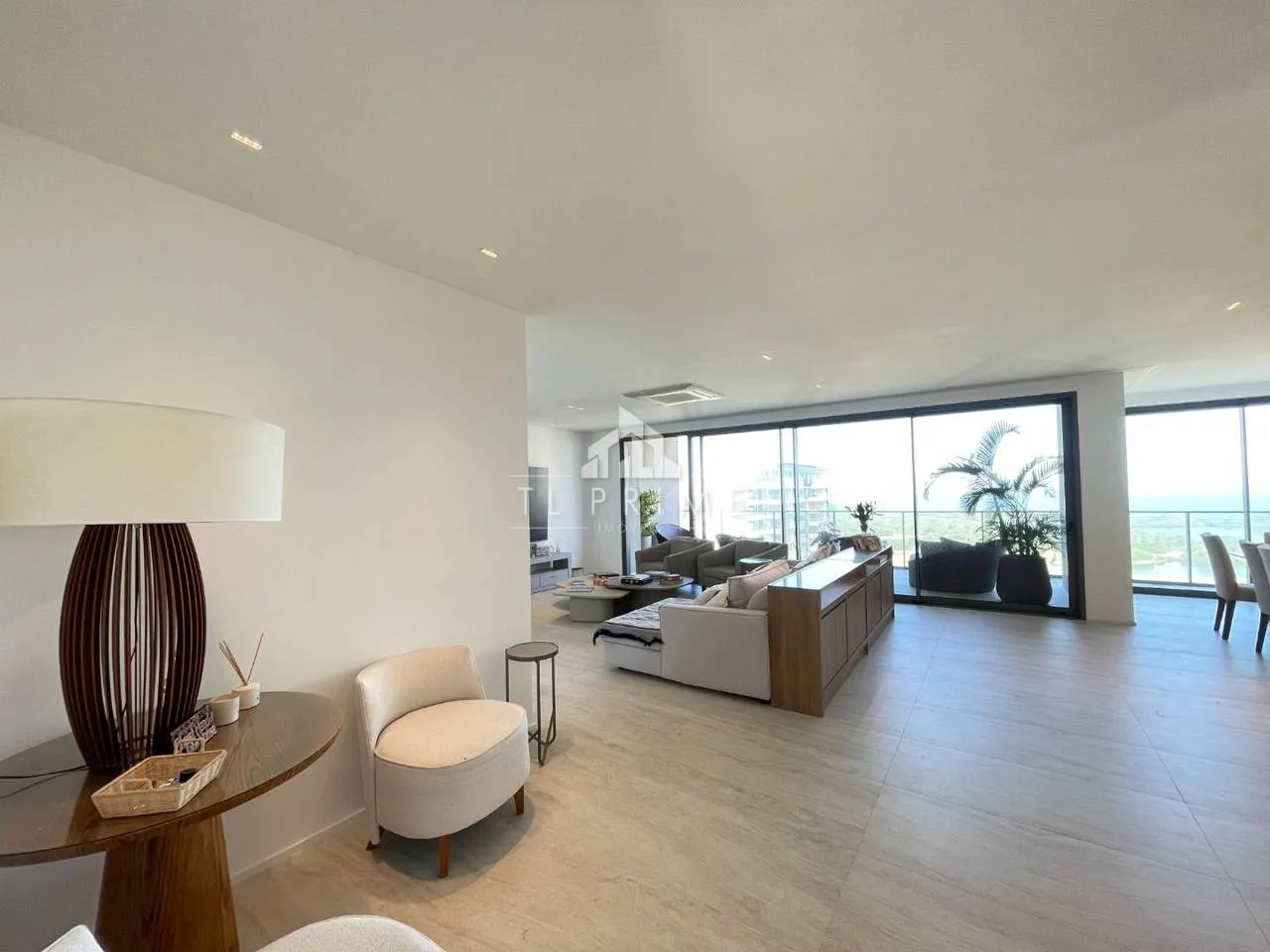 Rental apartment with balcony and 3 bedrooms — photo 2