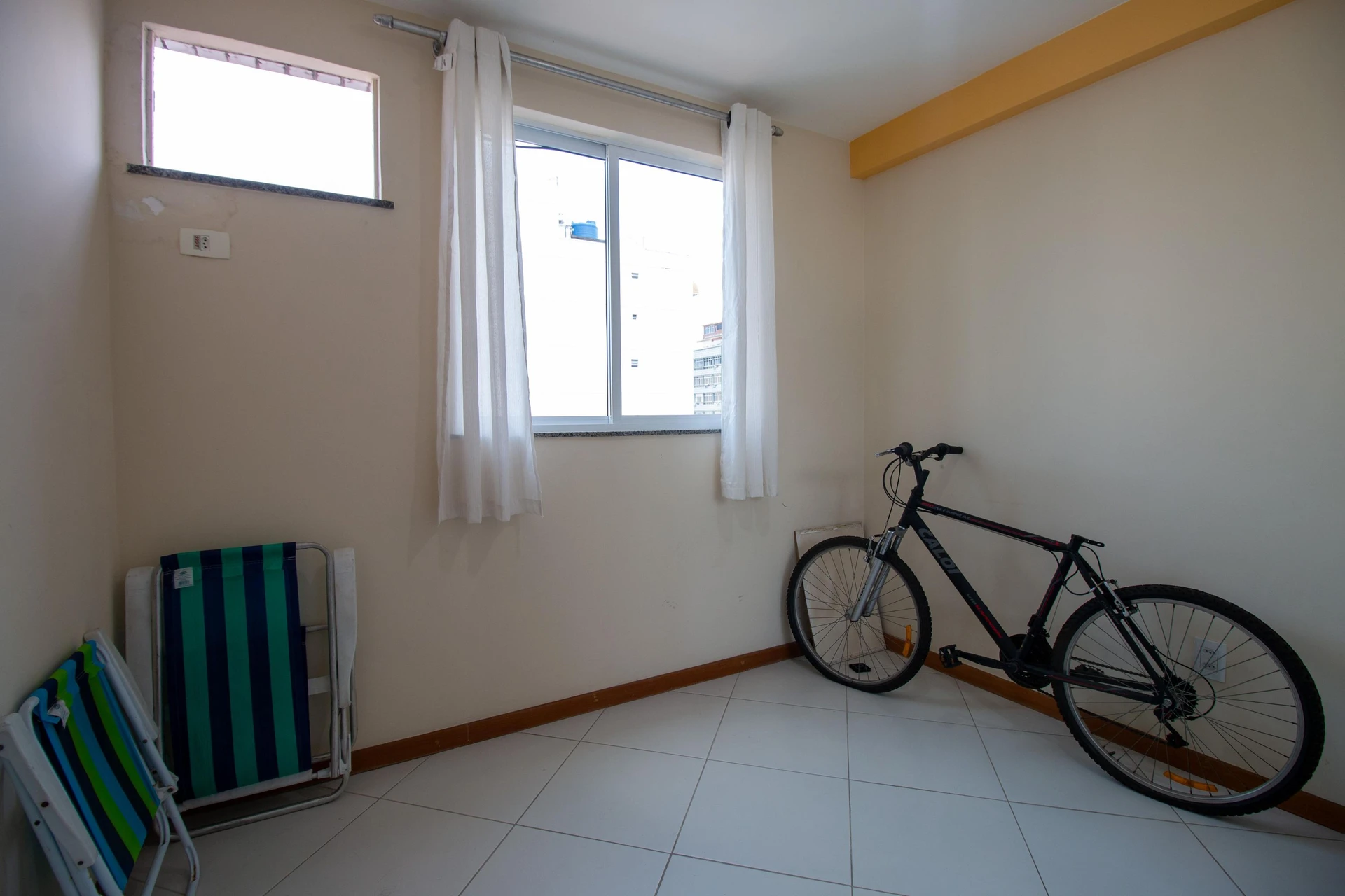Floor-to-ceiling windows in a 2-bedroom apartment, 59 m² — photo 24