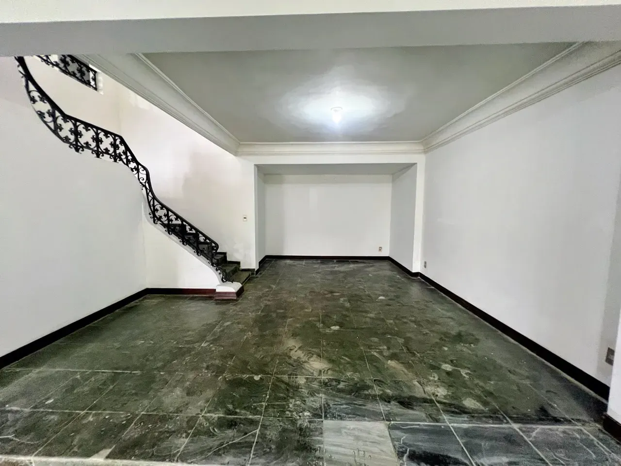 Duplex house with 4 bedrooms, 2 en-suites, 800 m² — photo 30