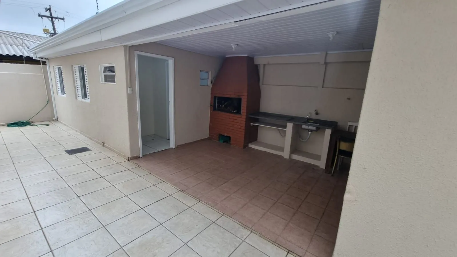 Casa de 4 dormitorios, 2 con baño propio, 220 m², Curitiba — photo 5