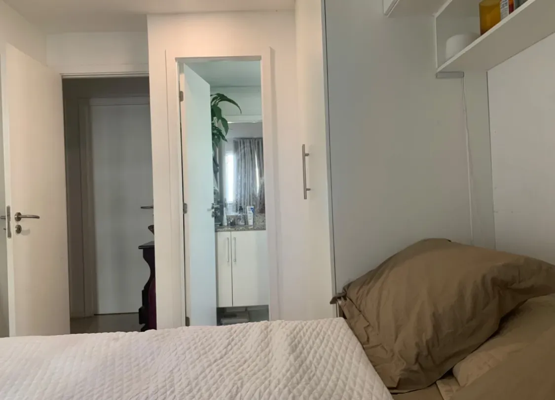 Furnished apartment, 74 m², with a glass-enclosed balcony — photo 23