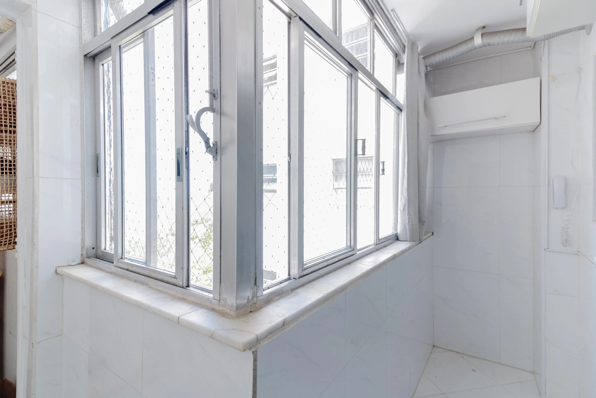 Unfurnished apartment with 3 bedrooms, 3 baths and parking — photo 36