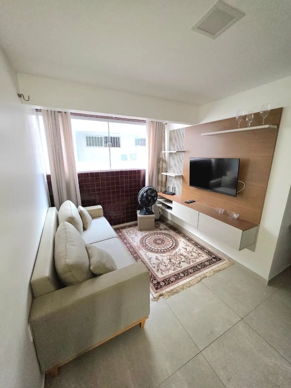 Apartamento amueblado con cocina abierta y 2 baños