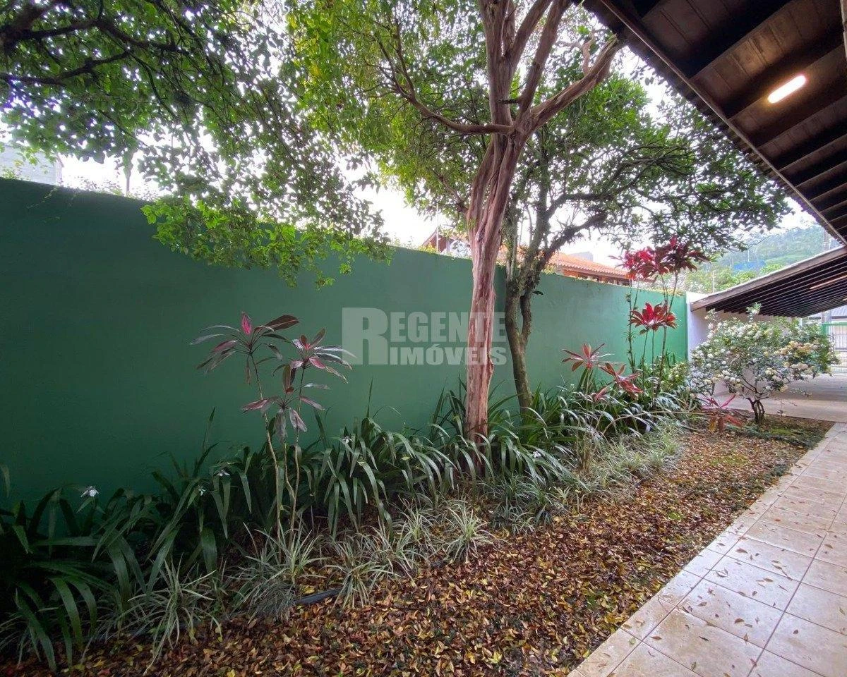 3-bedroom house with a home office in Florianópolis — photo 4