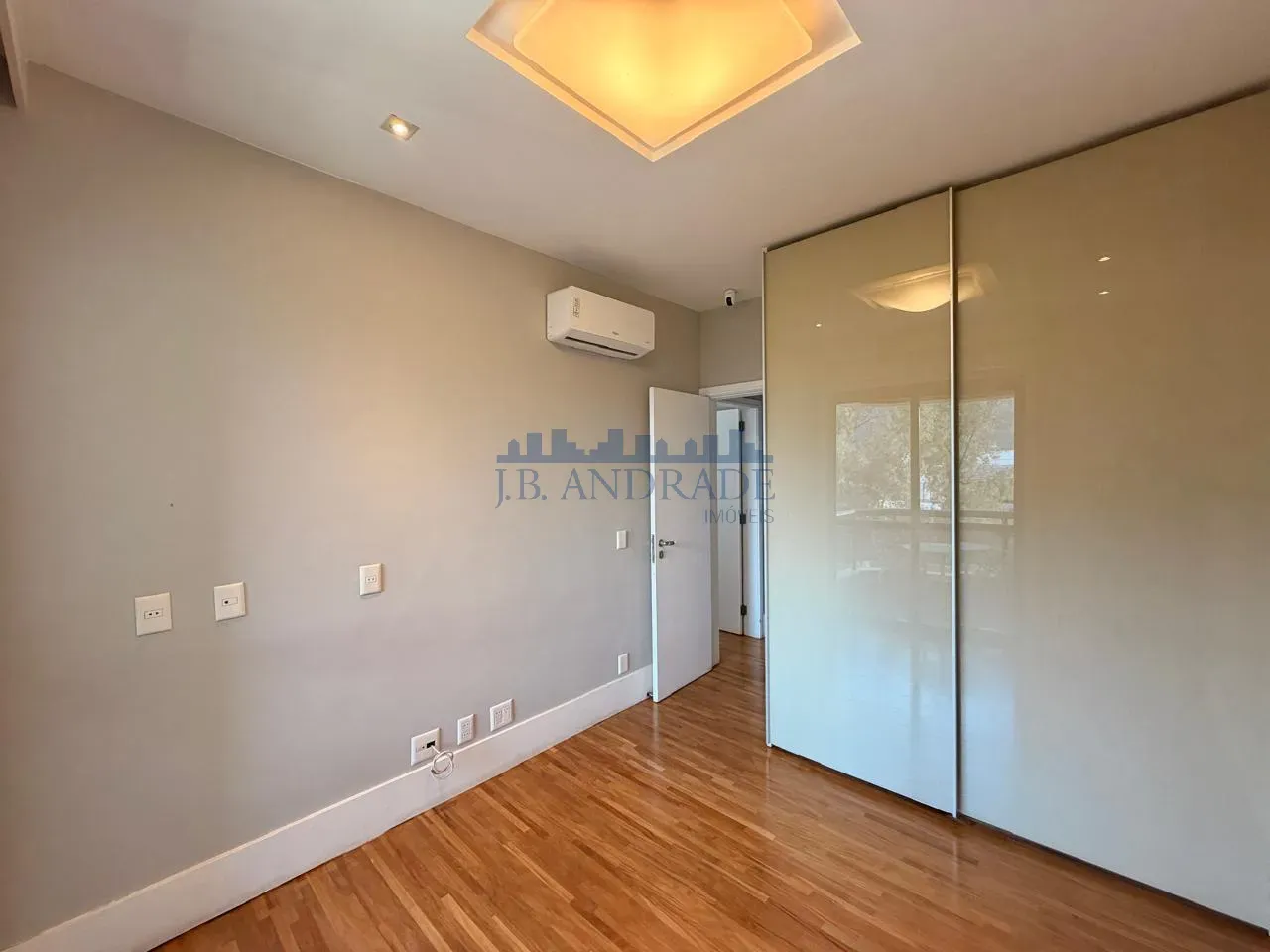 Apartamento mobiliado de 178 m² com 3 quartos e varanda — photo 2