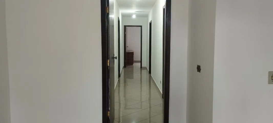 Furnished commercial house with 3 bedrooms and 3 bathrooms — photo 10