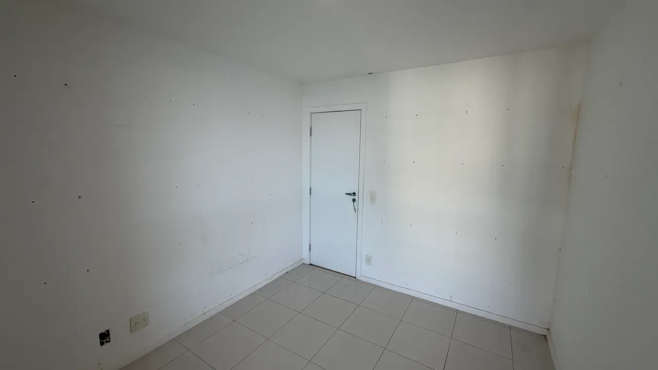 157 m² apartment with 4 bedrooms, 3 baths, balcony — photo 26