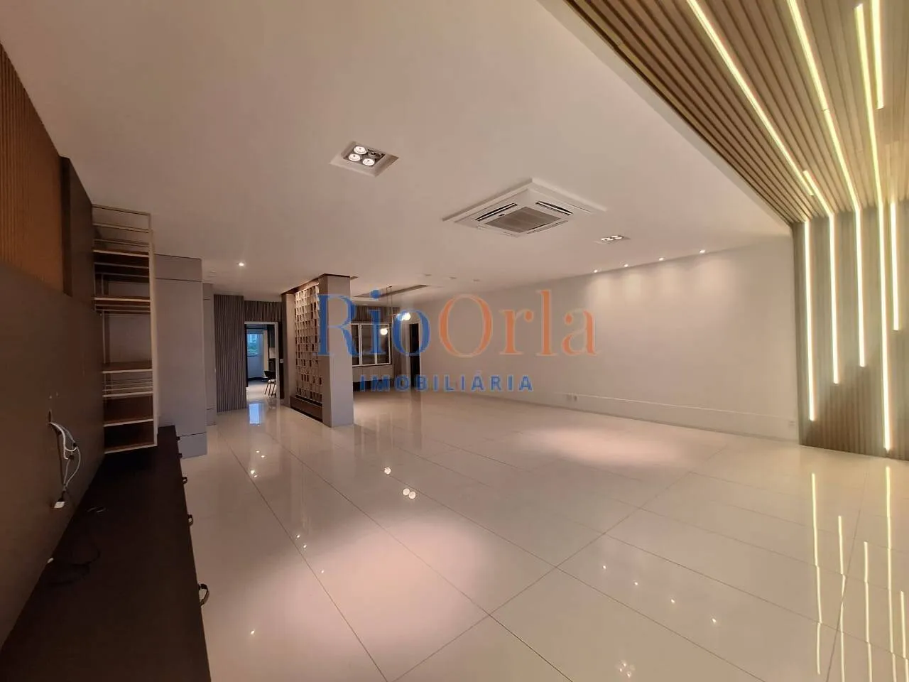 Furnished apartment with 4 bedrooms and 5 bathrooms — photo 6