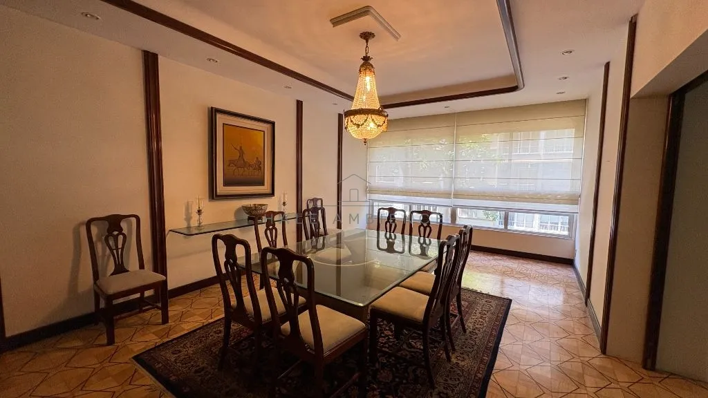 4-bedroom apartment with 4 bathrooms and 350 m² — photo 37