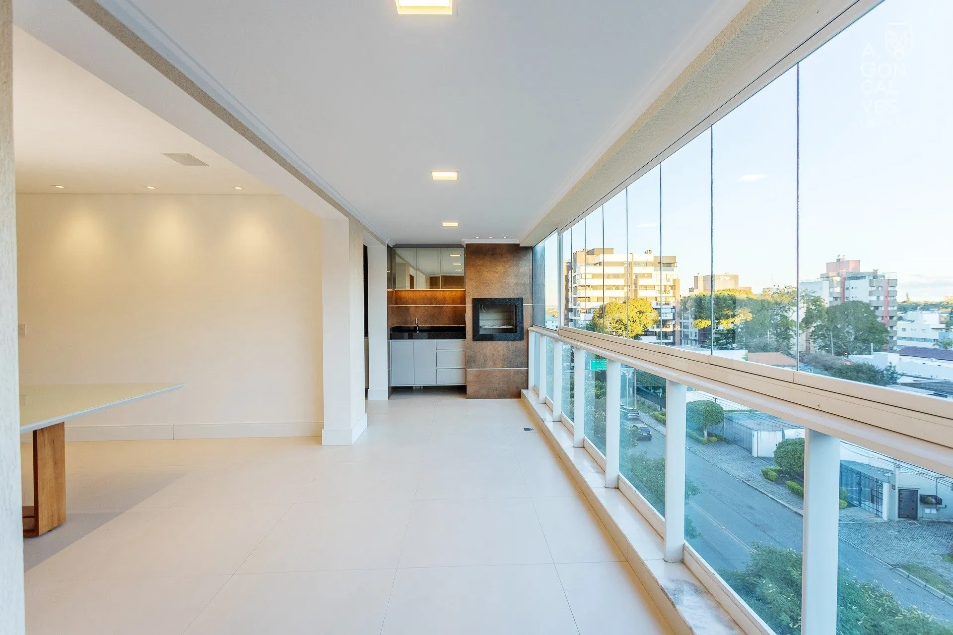 Apartamento com 4 quartos, 3 banheiros e 3 vagas — photo 3
