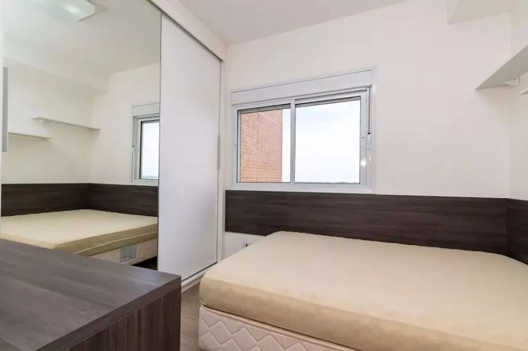 Apartamento de 2 dormitorios con balcón cerrado en vidrio — photo 6