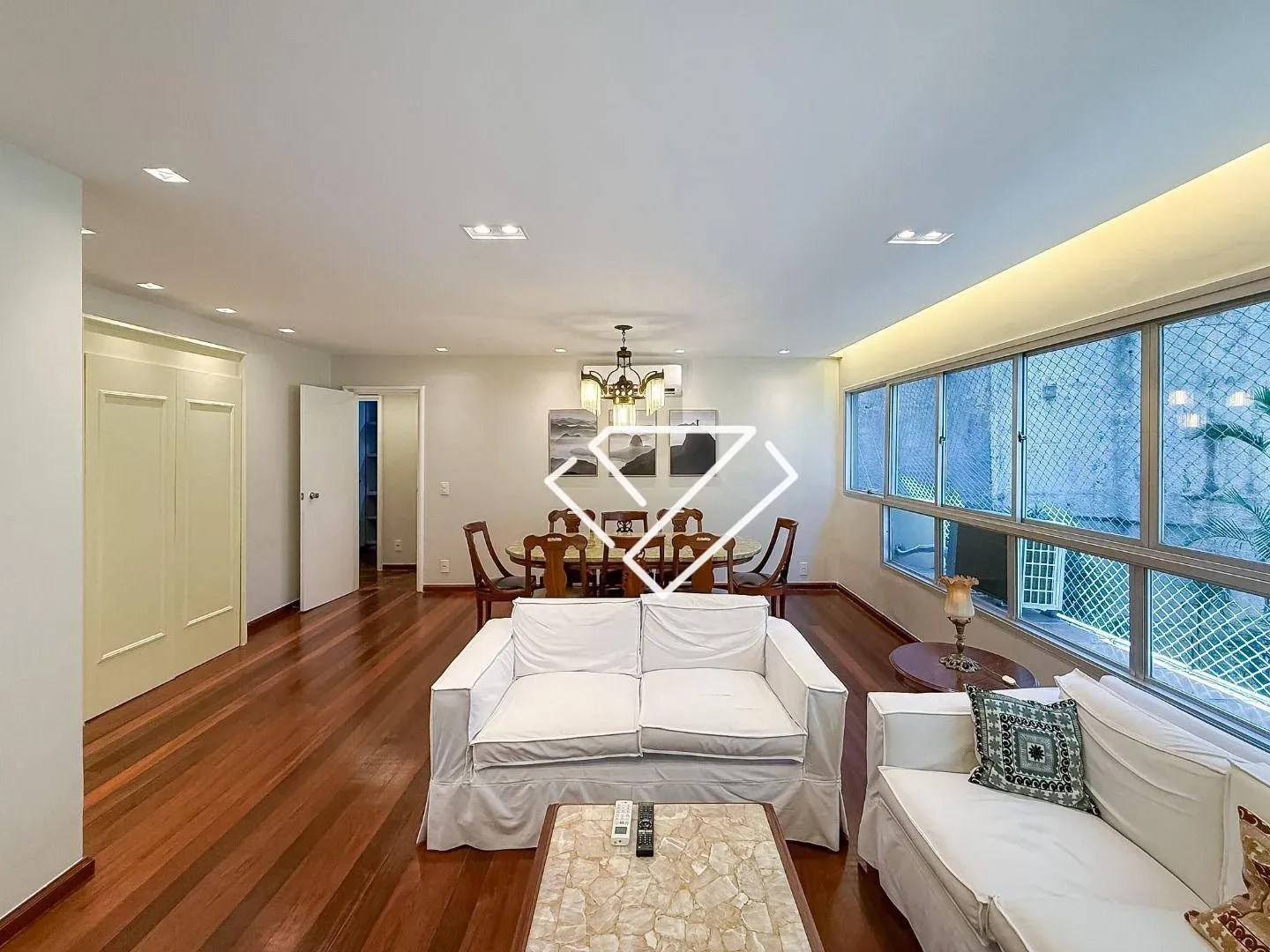Apartment with 4 bedrooms and a separate gas kitchen — photo 3