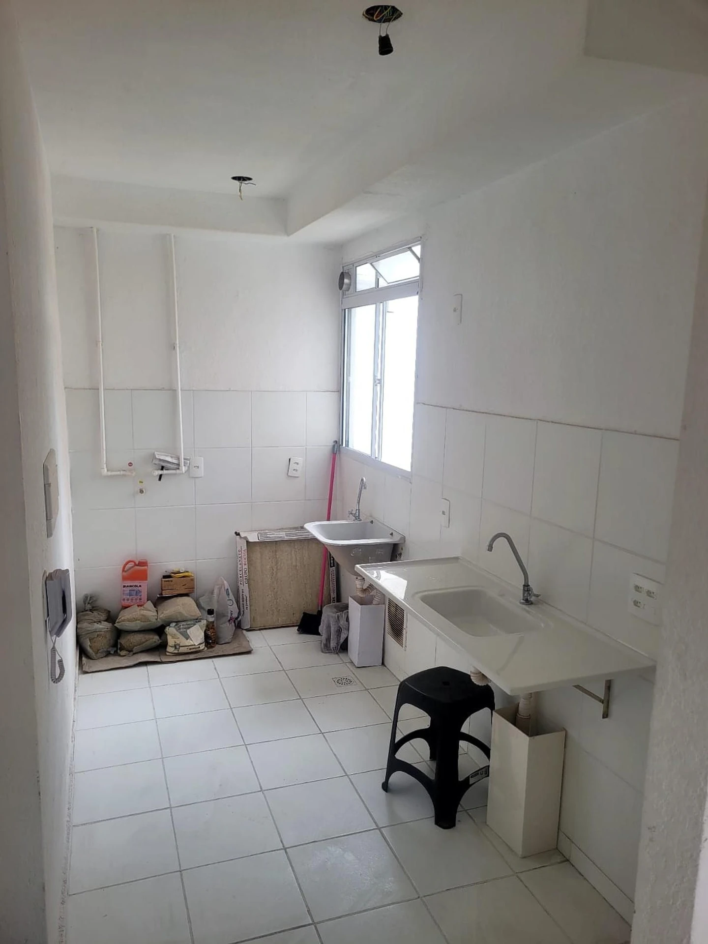Unfurnished 2-bedroom apartment with 1 parking spot