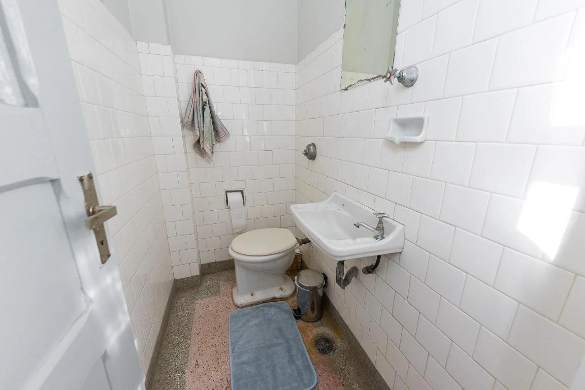 Furnished apartment, 97 m², with a bathtub — photo 55