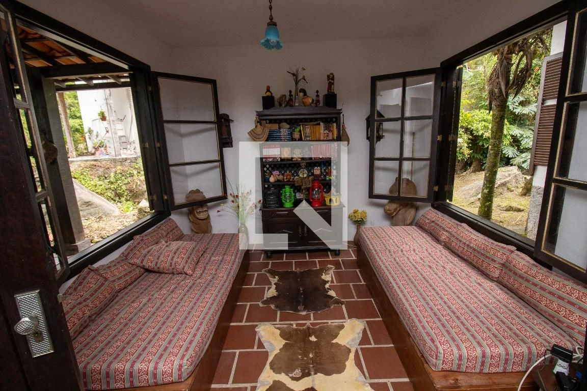 Furnished house with 3 bedrooms and mountain views — photo 11