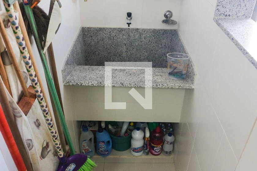 Furnished apartment, 150 m², with a glass-enclosed balcony — photo 46