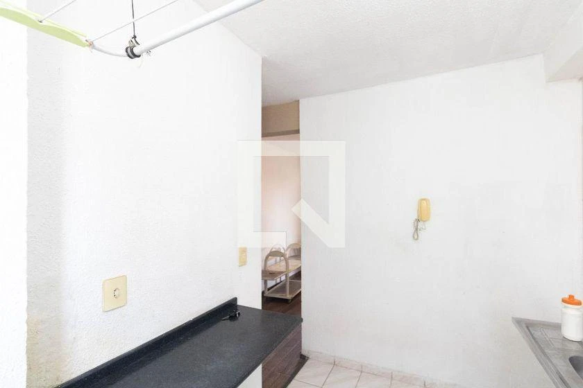 Home office in a 2-bedroom apartment, 32 m² — photo 9