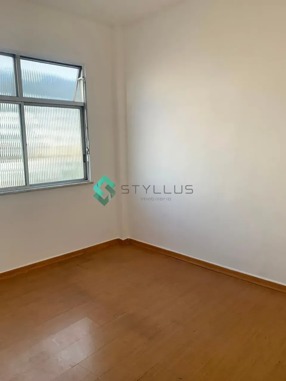Unfurnished rental apartment with 2 bedrooms and 2 baths — photo 14
