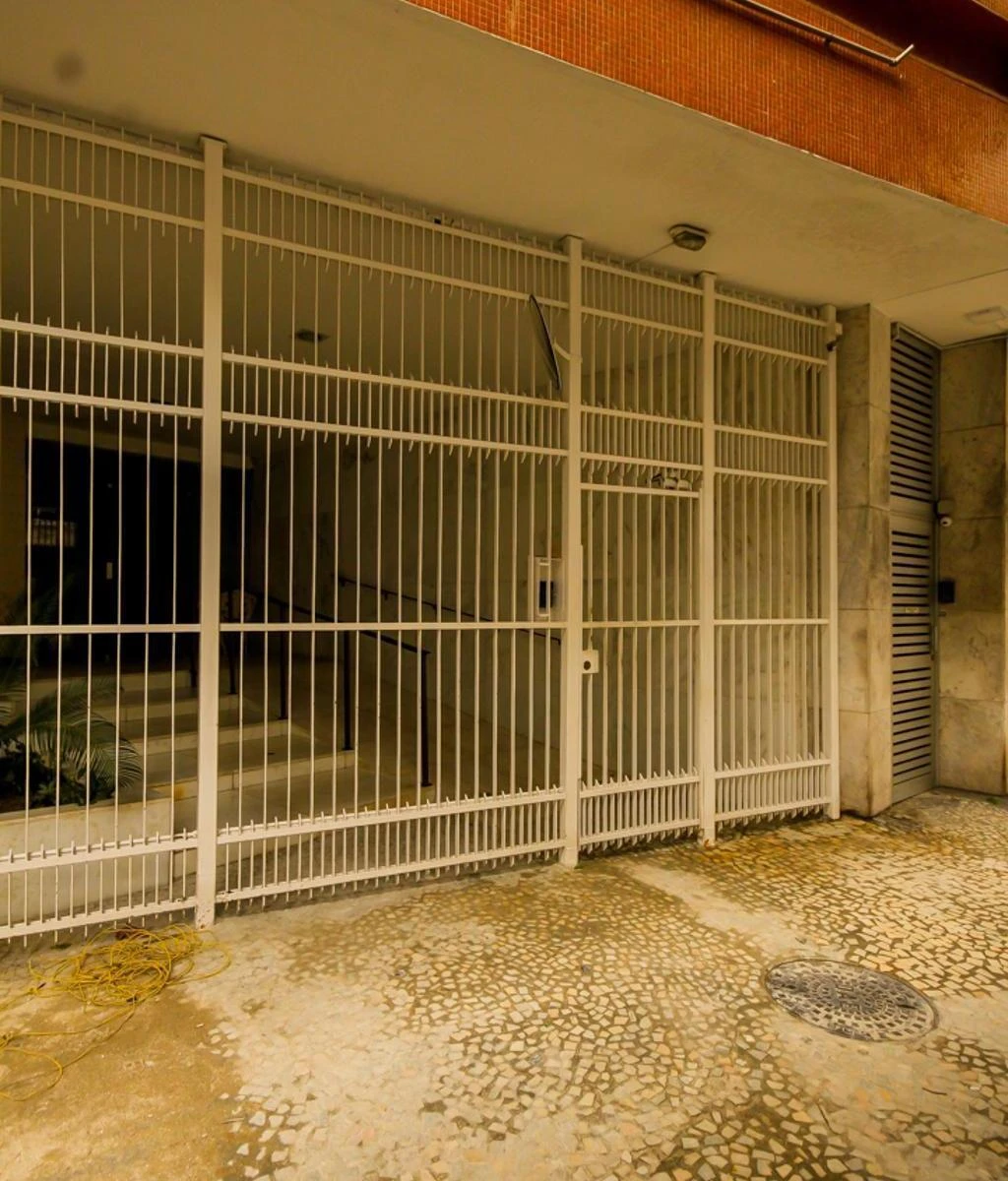 Apartment with a closed kitchen and 3 bedrooms at 112 m² — photo 44
