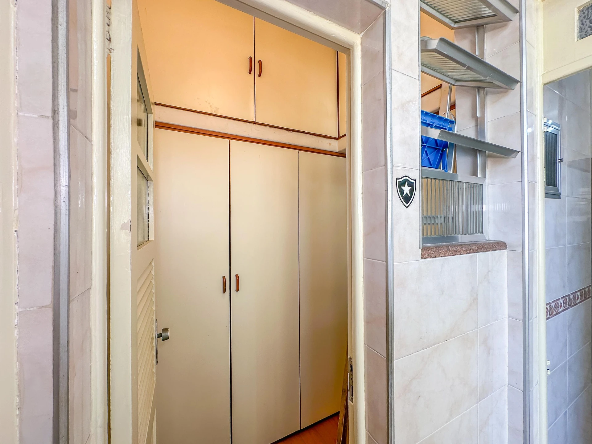 140 m² apartment with a jacuzzi and a bathtub — photo 6