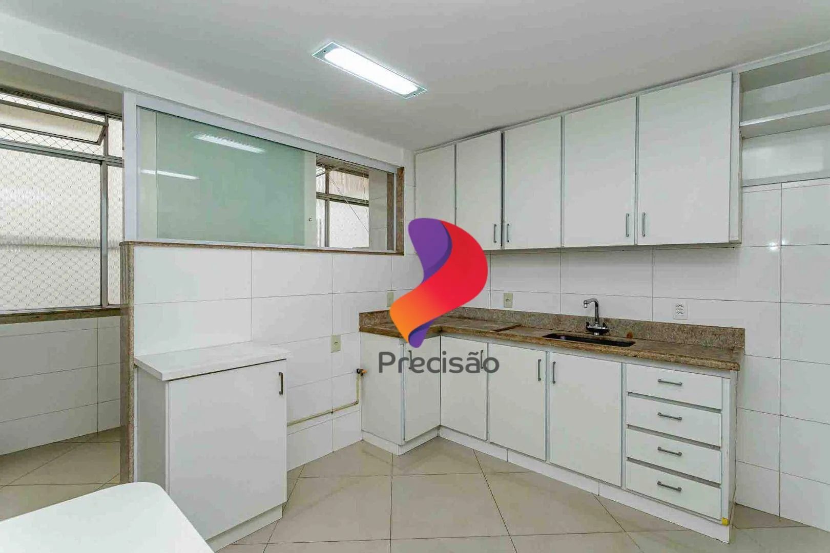 124 m² apartment with 3 bedrooms and 2 parking spaces — photo 26