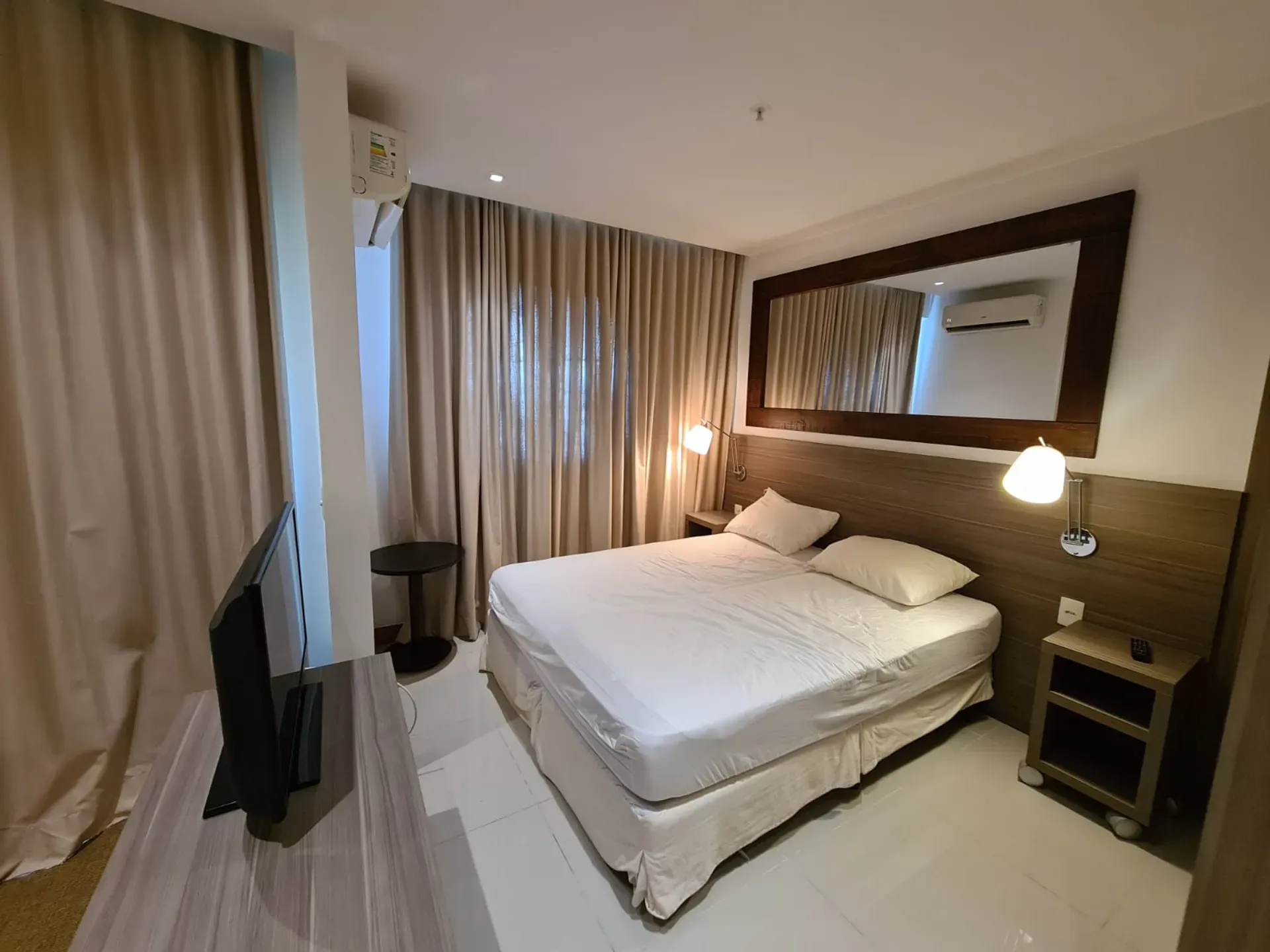Apartment on the 14th floor with a mountain view — photo 3