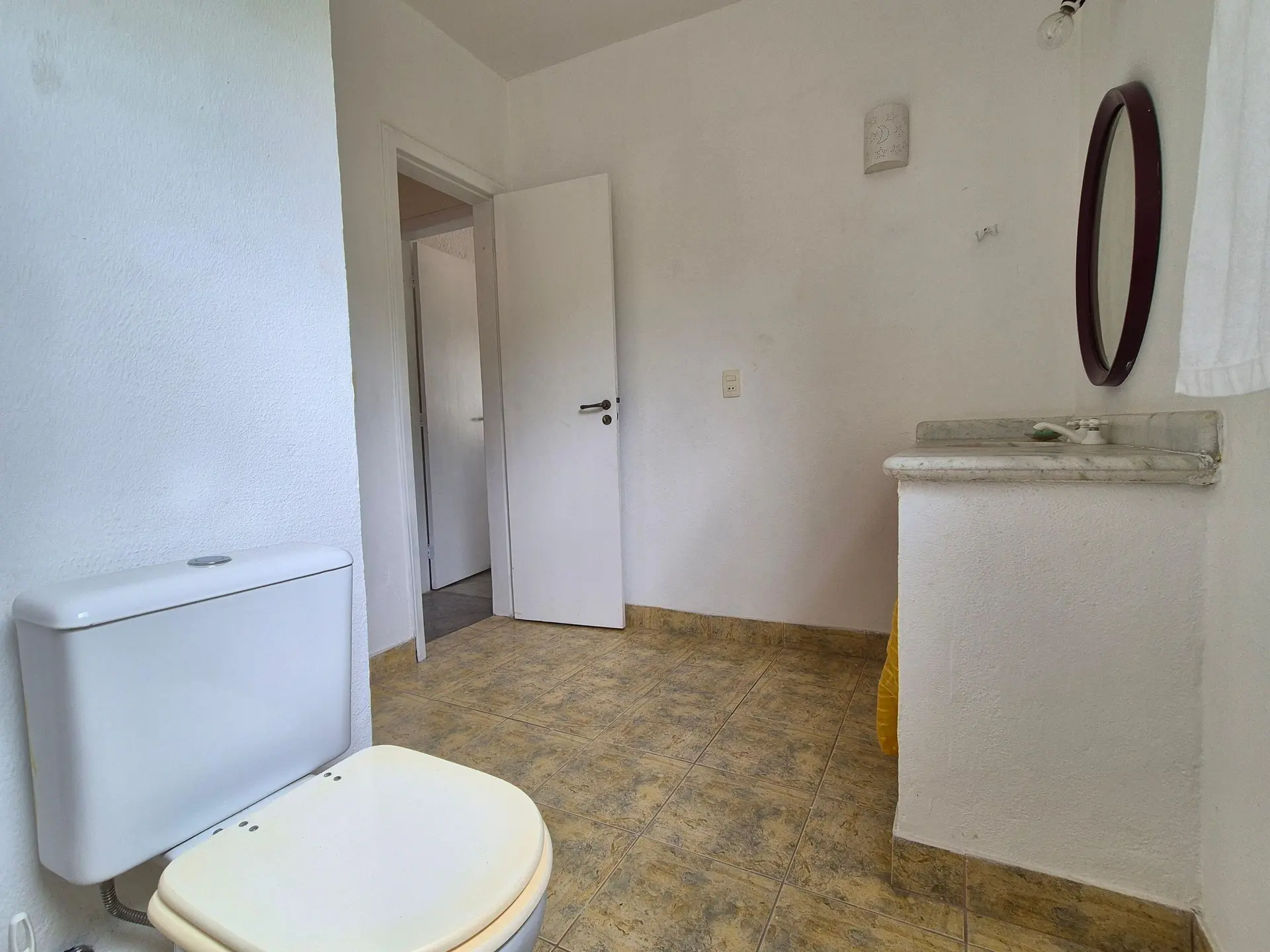 Condominium house to rent with 3 bedrooms and a suite — photo 21