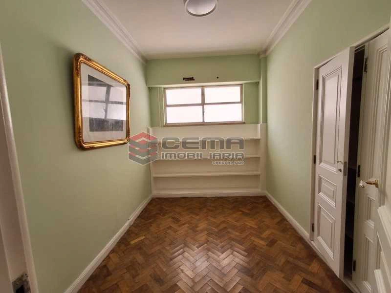 Apartamento de 4 quartos com 414 m² e varanda — photo 22