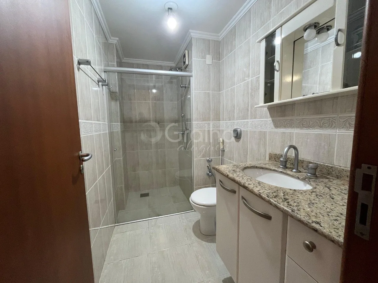 Apartamento amueblado de 2 dormitorios con parrilla en balcón — photo 15