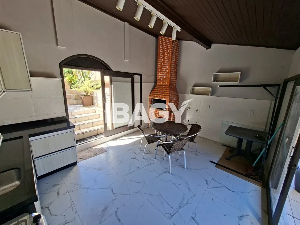 Furnished house with 5 bedrooms and gas kitchen — photo 8