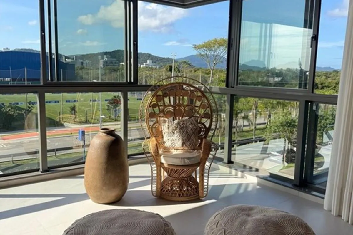 4 quartos e janelas do piso ao teto: apartamento de 235 m² — photo 21