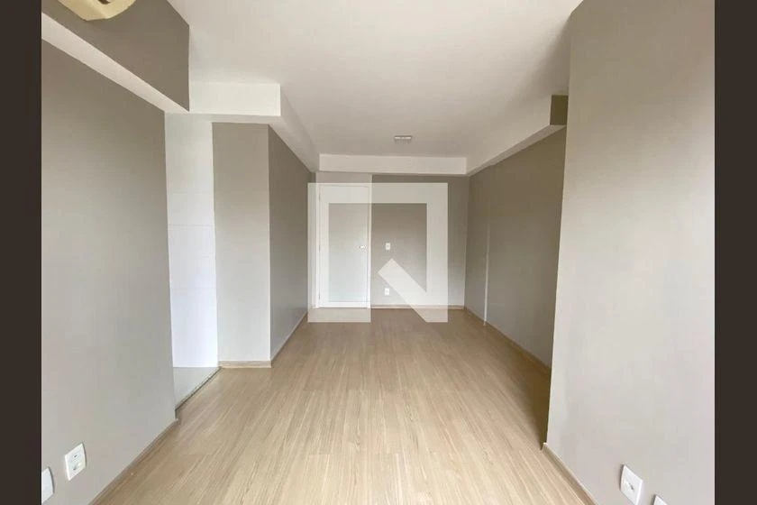 2-bedroom apartment in a building with a gym — photo 28