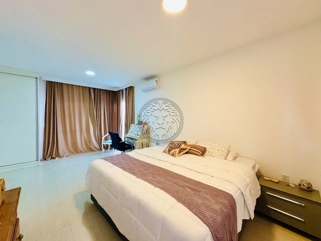 Casa de 220 m² con 3 suites y balcón — photo 16