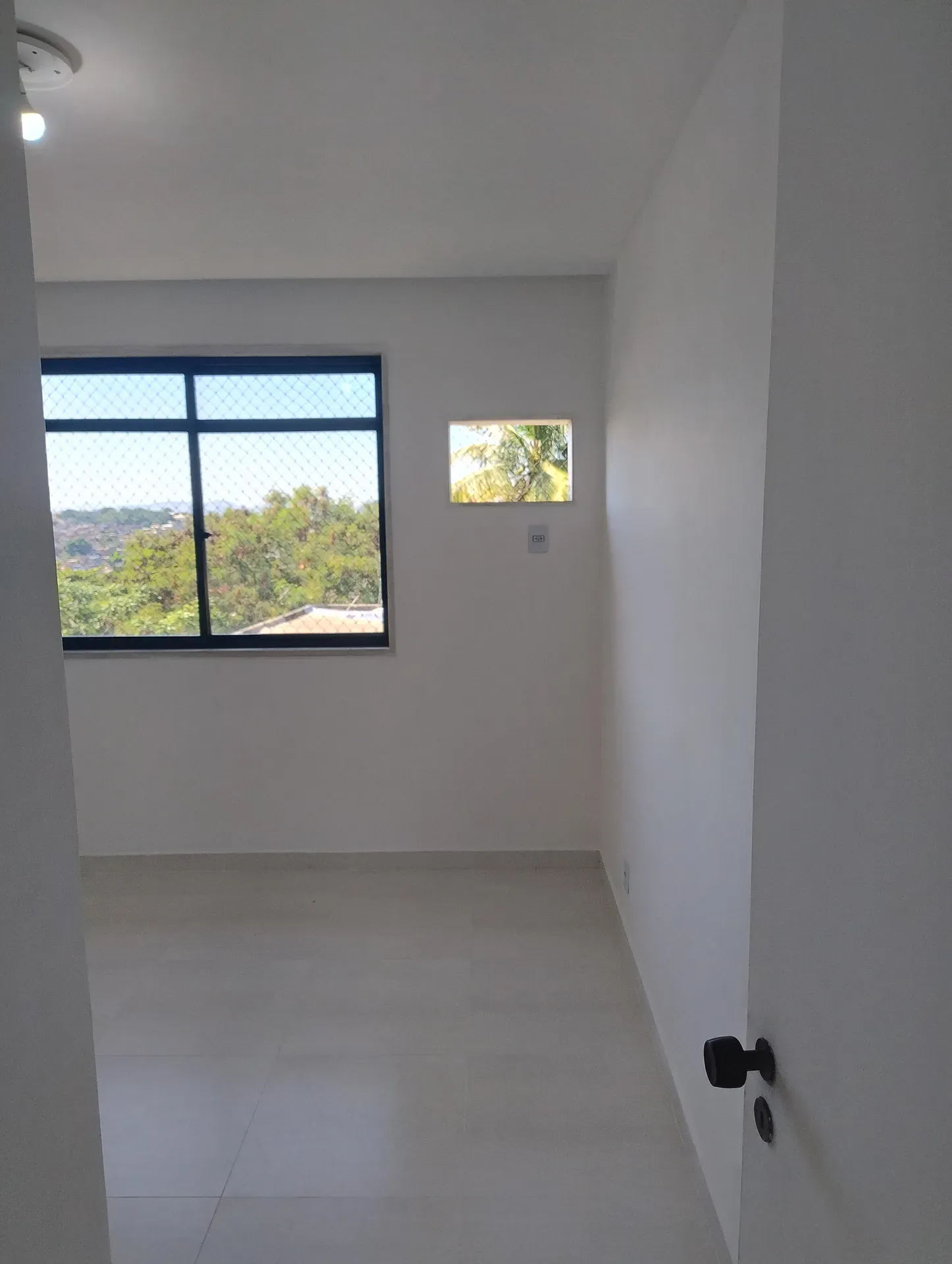 1st-floor apartment with 4 bedrooms, balcony and suite — photo 25