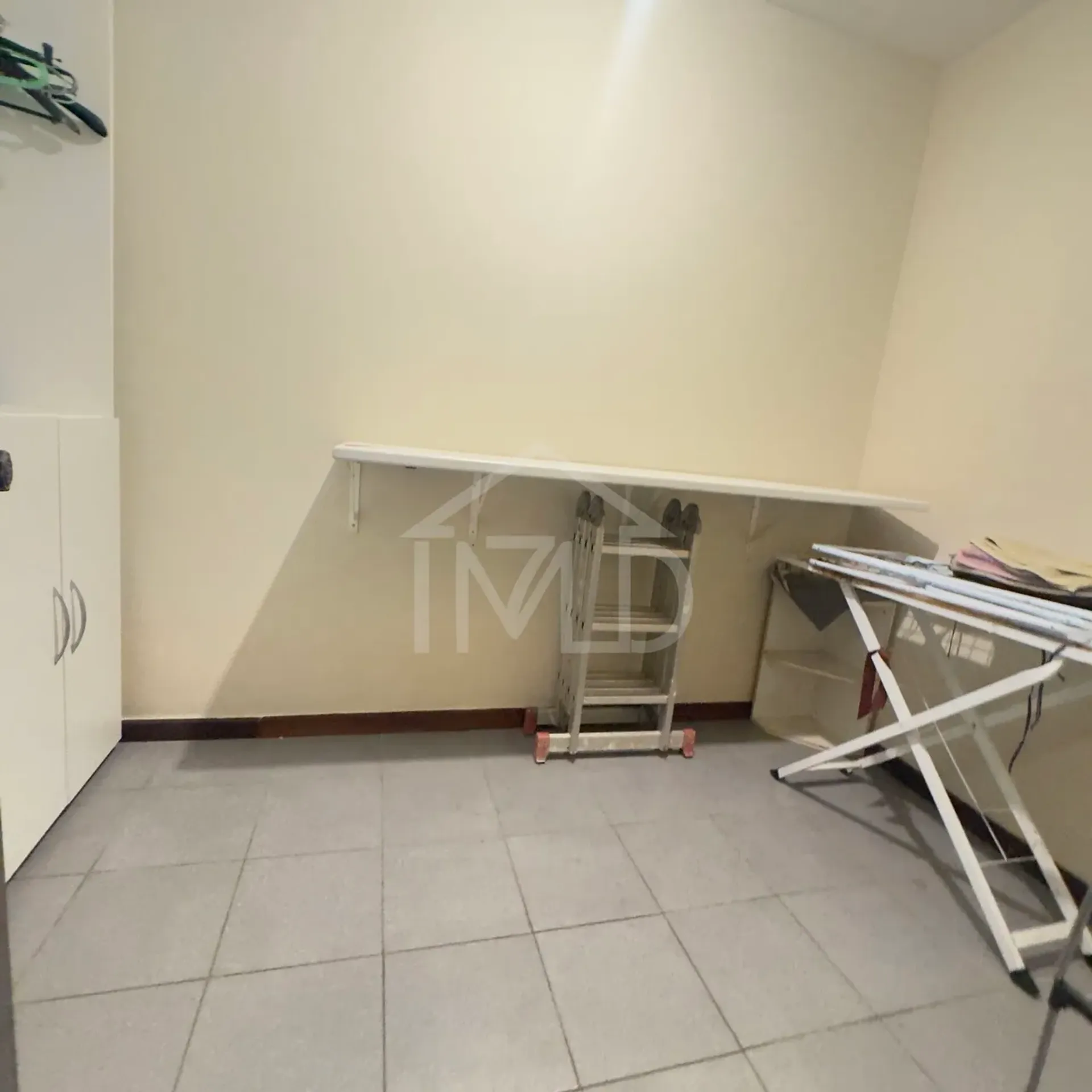 Furnished house, 250 m², with a walk-in closet — photo 27