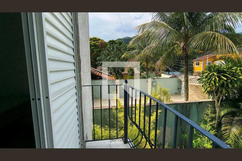 Furnished house, 270 m², with floor-to-ceiling windows — photo 47