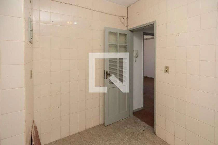 Unfurnished 2-bedroom apartment with separate kitchen — photo 7