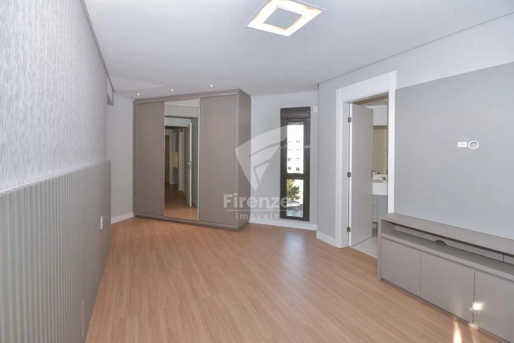 3-bedroom apartment with a home office in Curitiba — photo 45
