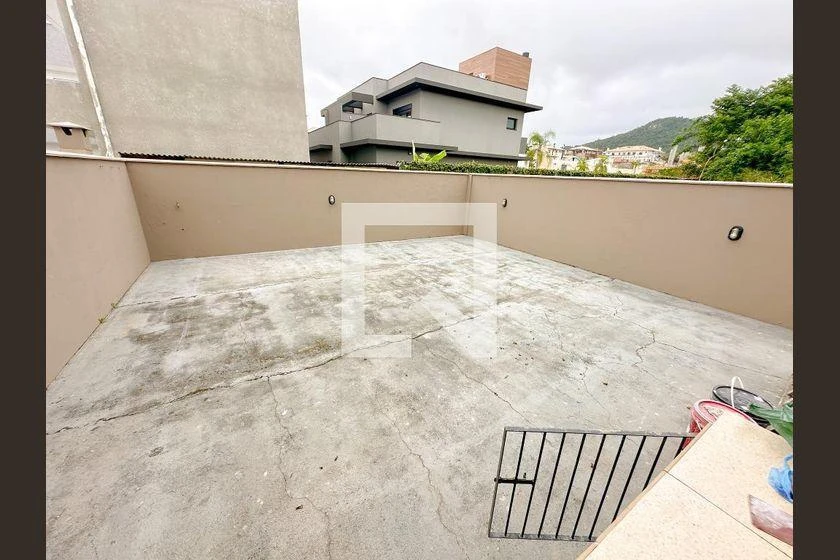 4-bedroom house, 3 with their own bathrooms, 194 m² — photo 15