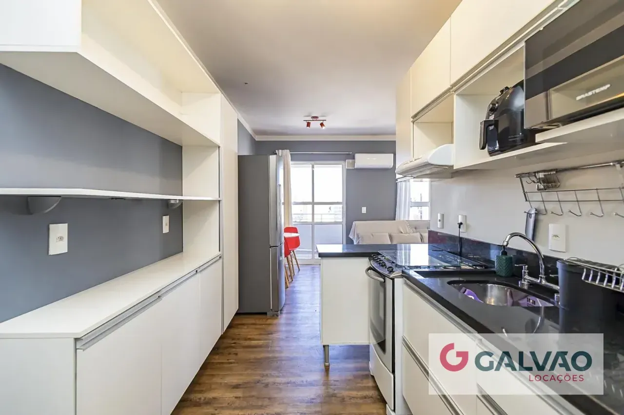 Apartamento amueblado de 1 dormitorio y balcón — photo 2