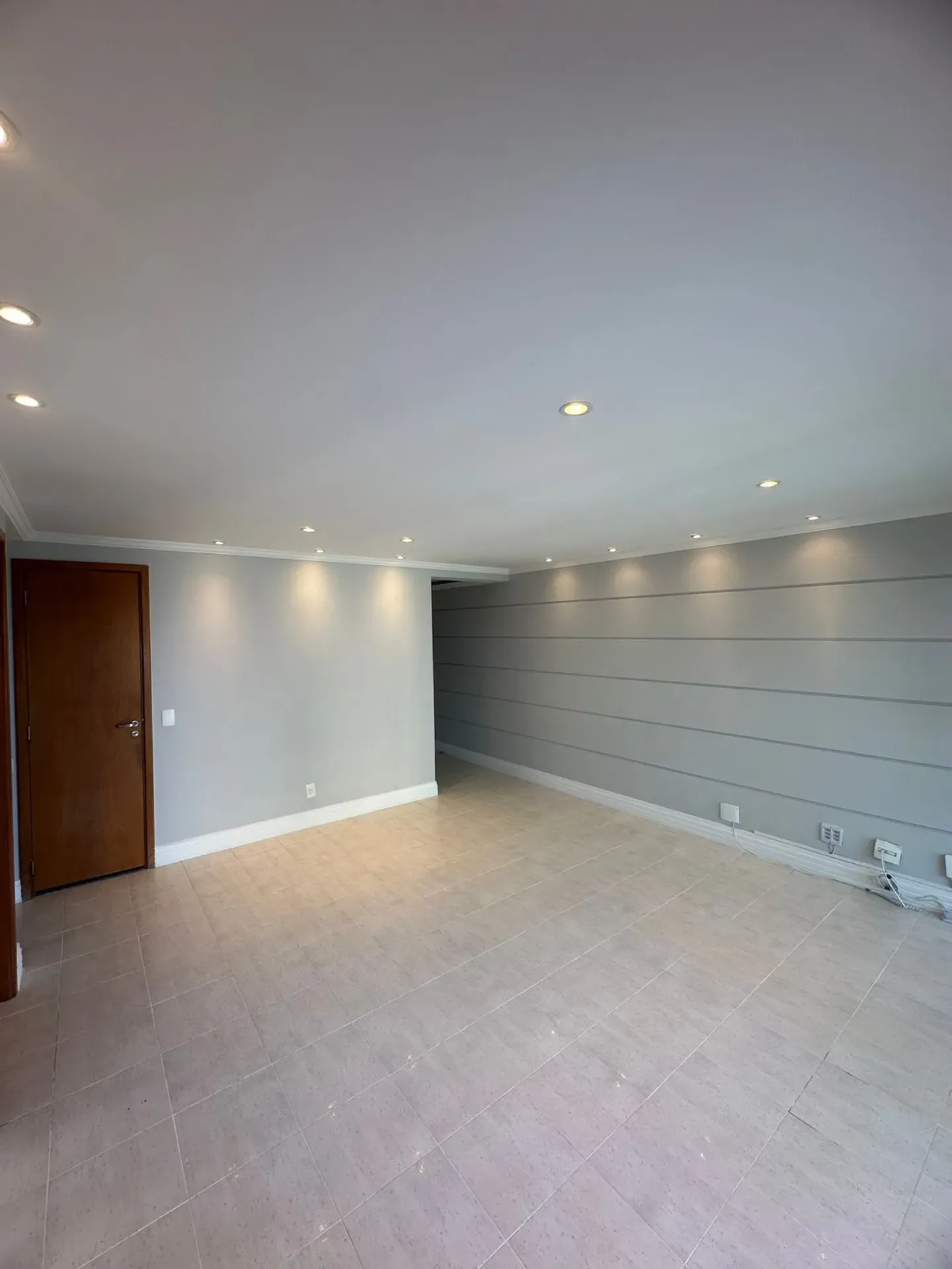 Duplex apartment of 93 m² with laundry area — photo 8
