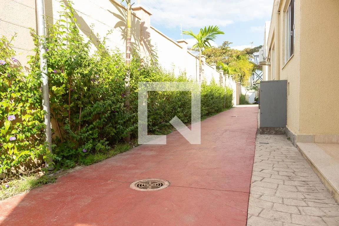 Apartment with A/C, 2 bedrooms and a parking space — photo 36