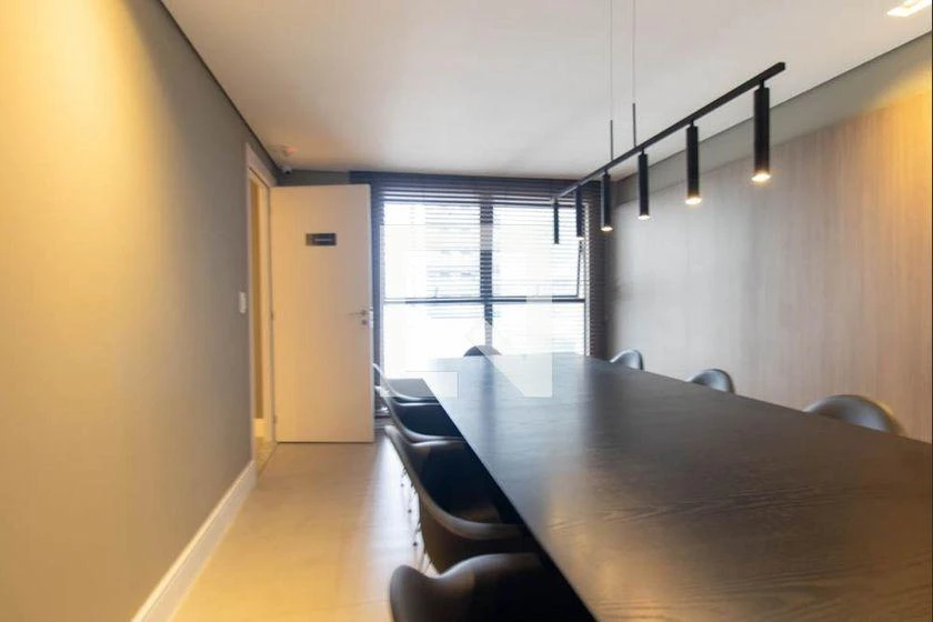Furnished 1-bedroom apartment with an electric mini-kitchen — photo 29