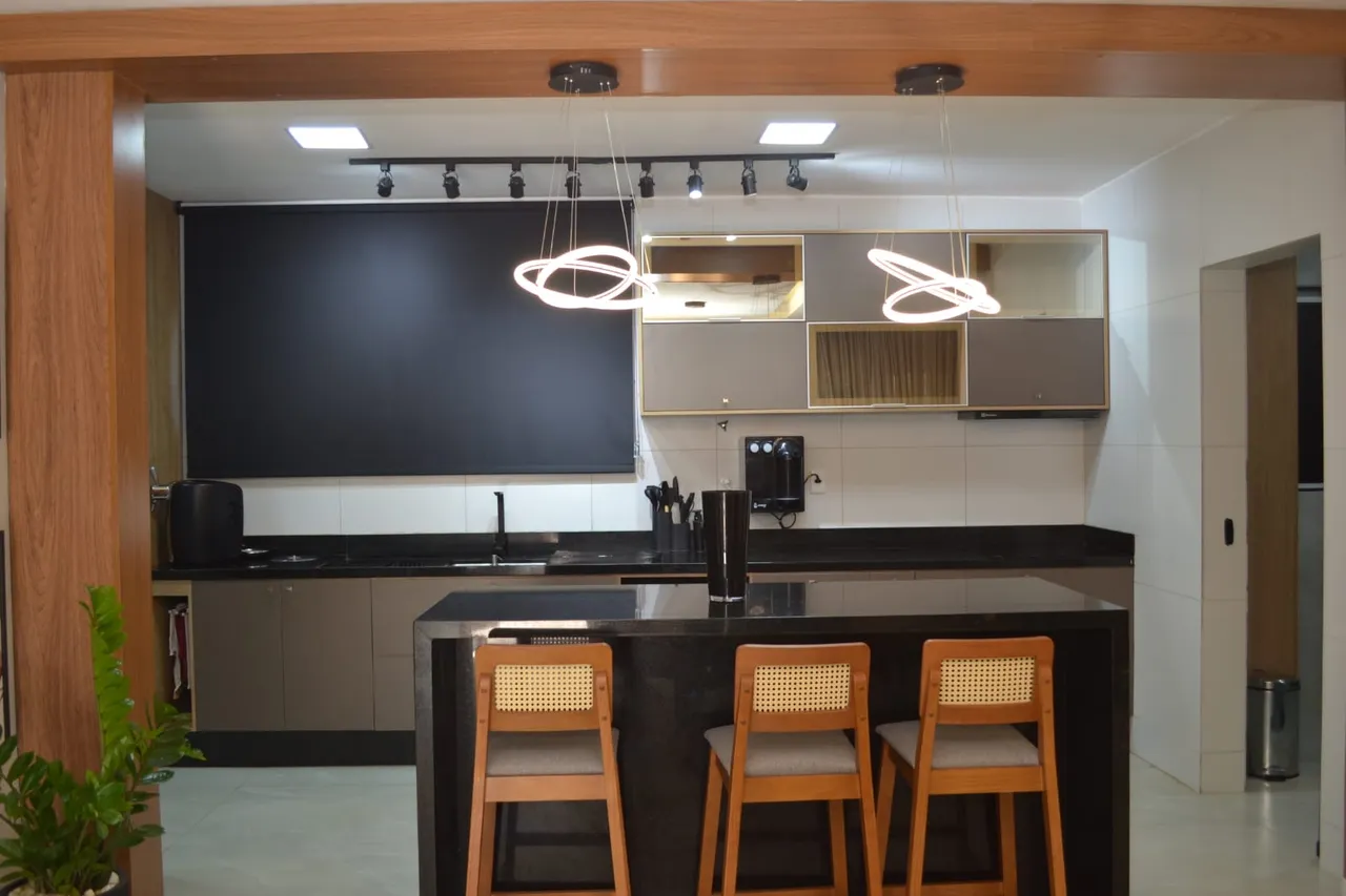 Furnished house with 4 bedrooms and a kitchen-dining area — photo 2
