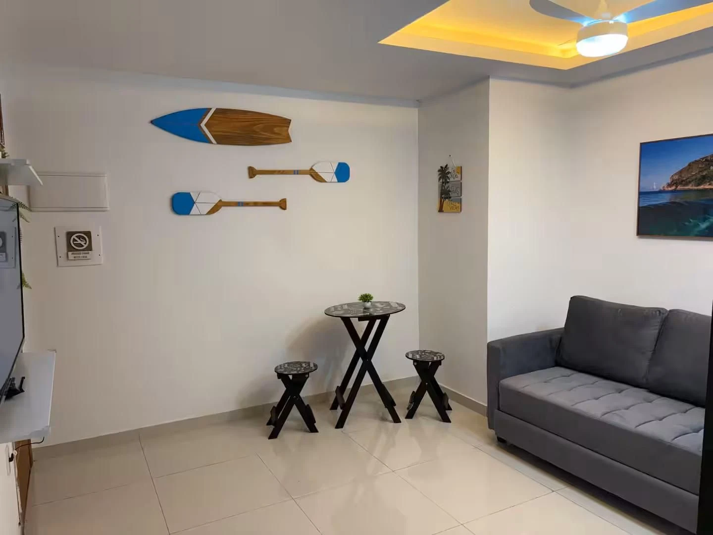 Furnished 1-bedroom apartment with open kitchen — photo 7