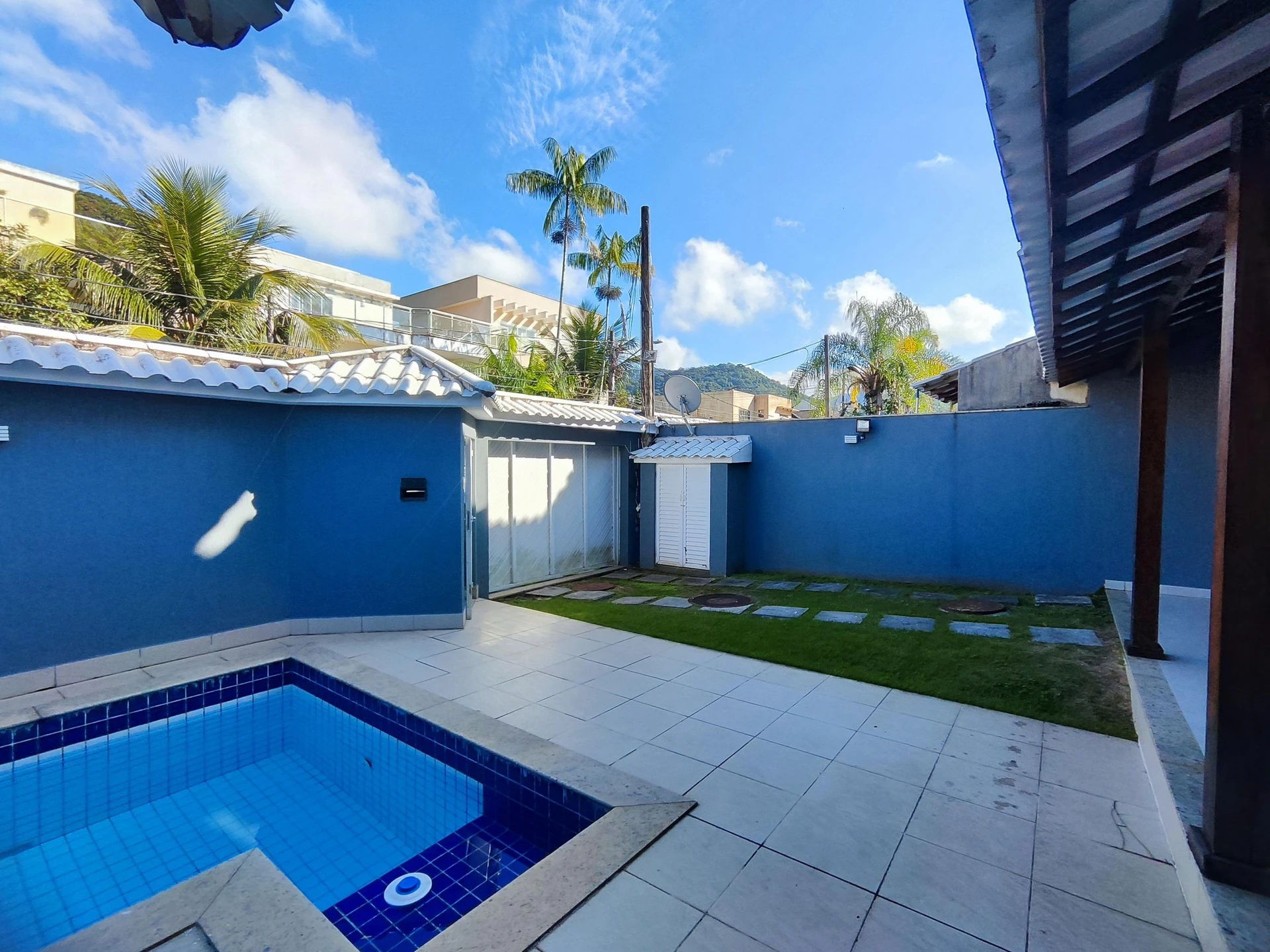 House, 180 m², with a private pool — photo 20