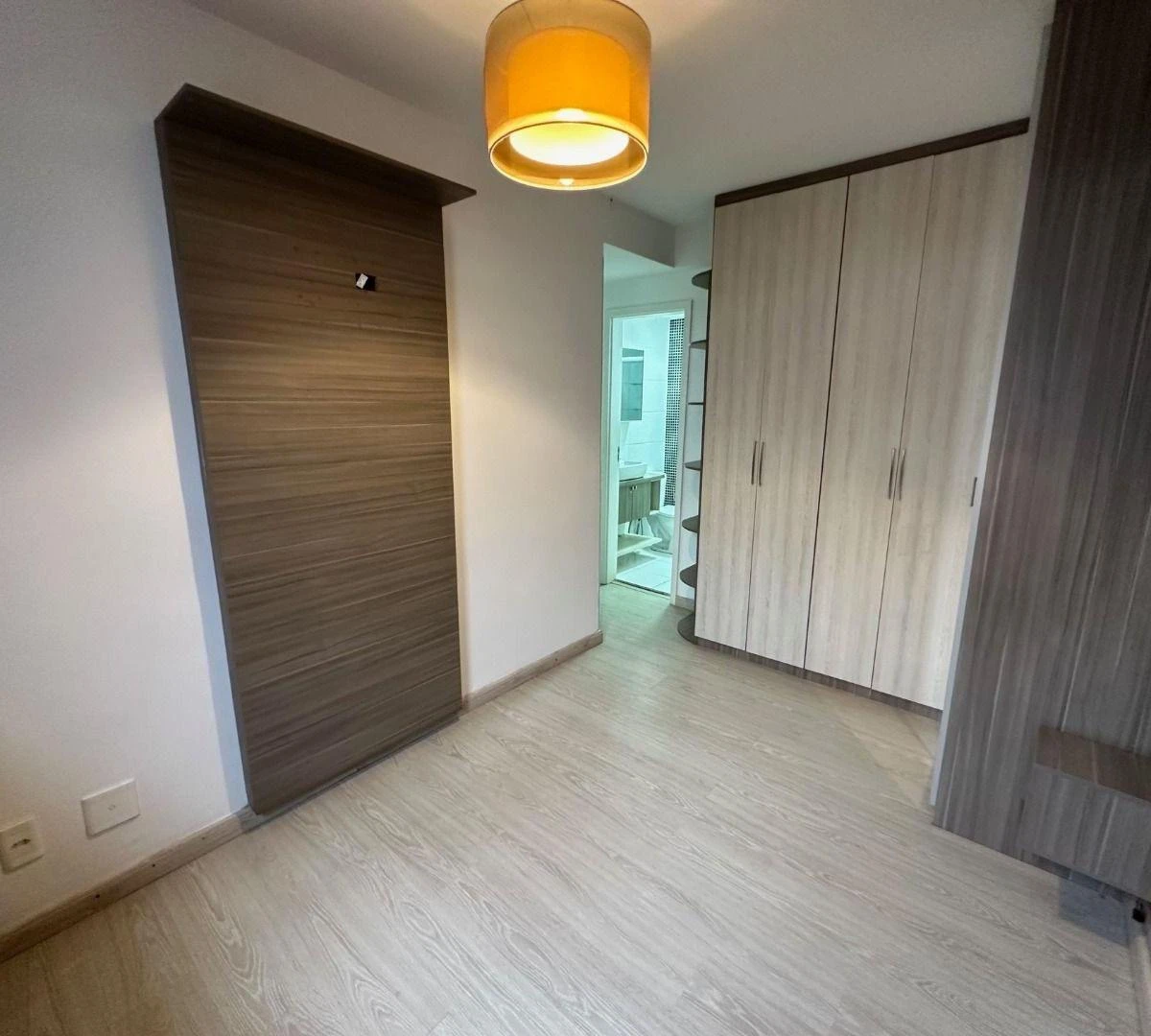 2-bedroom apartment with a home office in Curitiba — photo 21