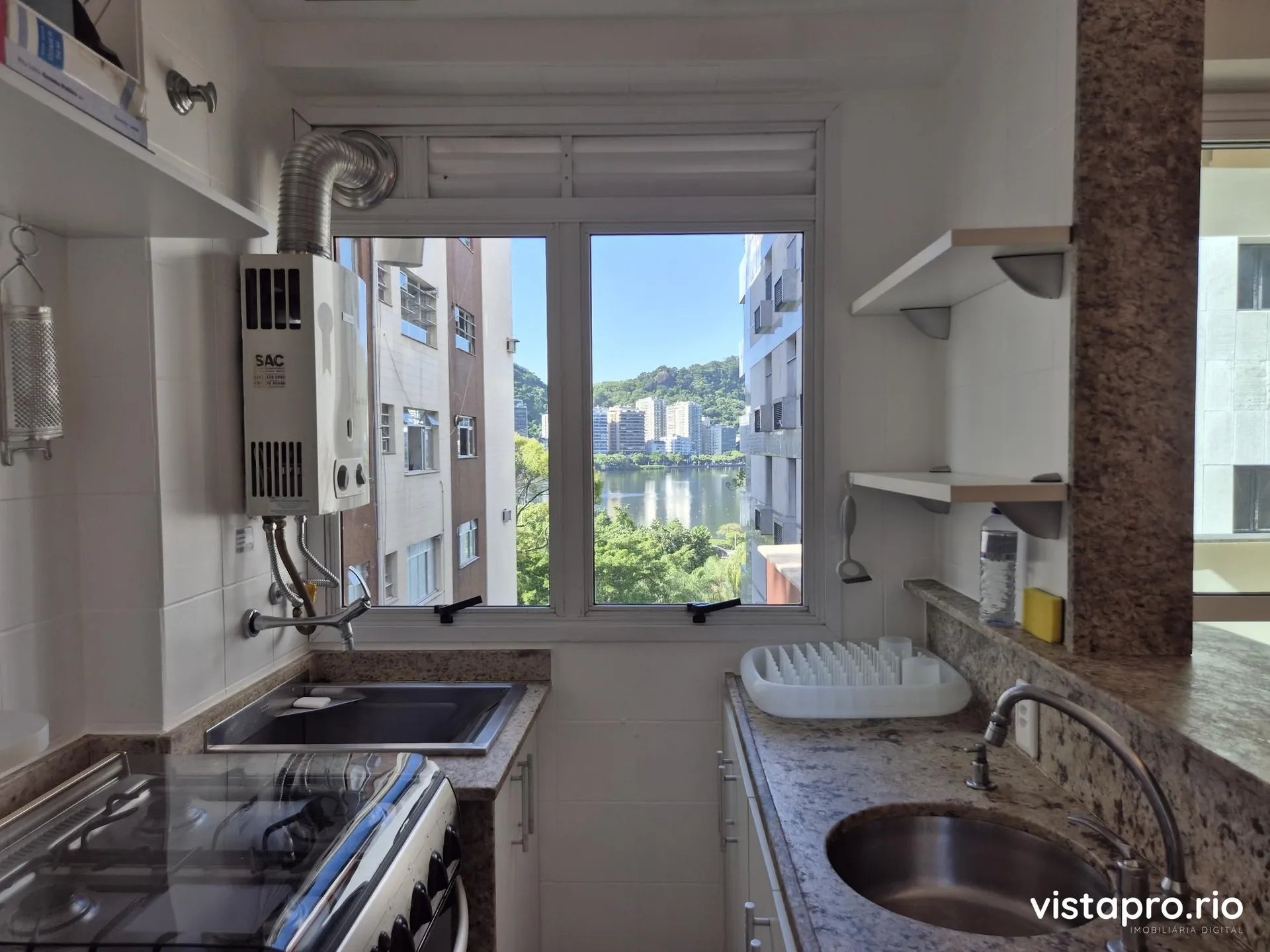 Furnished apartment, 50 m², with a water view — photo 6