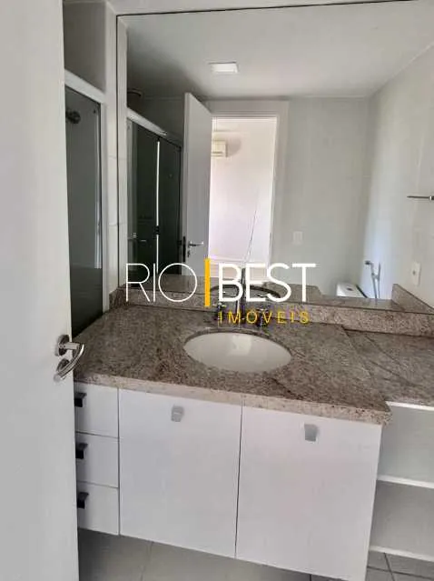 Apartment with 3 bedrooms, 4 bathrooms and balcony — photo 17
