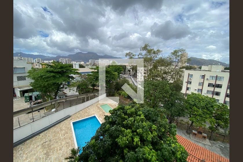 Unfurnished 2-bedroom apartment with 52 m² and views